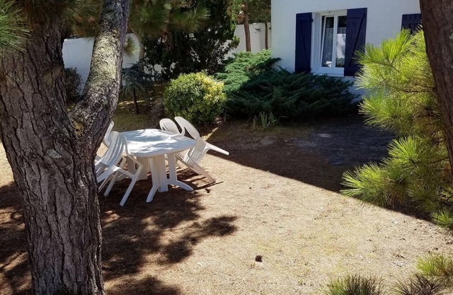 Charming sunny apartment 300m from the beach