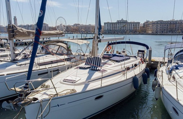 Charming sailing boat in the city center