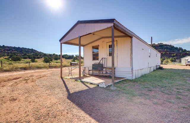 Charming Santa Rosa Home w/Mountain Views & Porch