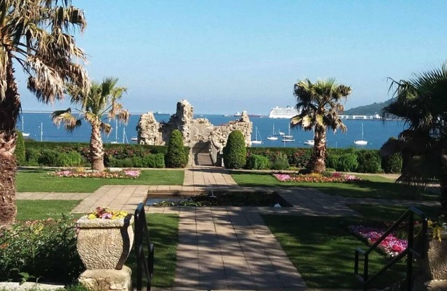 Charming Sea View Cottage in Portland Dorset