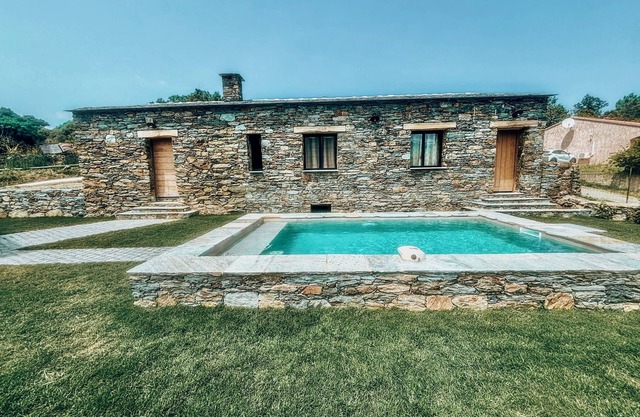 Charming sheepfold "U Sognu" with heated swimming pool near Saint-Florent