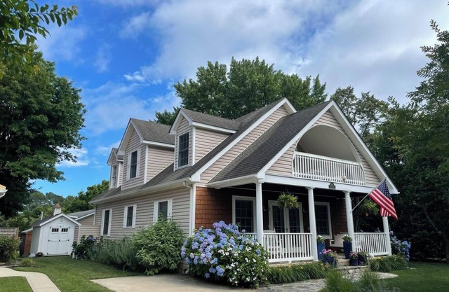 Charming South Rehoboth Cottage: 5 Blocks to Beach & Boardwalk, Parking Included