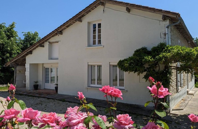Charming Stone House with Private Garden, Near Swimming & Scenic Villages
