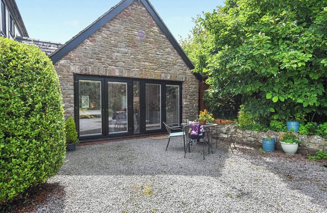 Charming Studio Apartment in a Tranquil, Historic Village located near Ross-on-Wye.