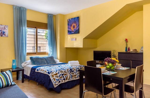 Charming Studio Apartment in Good Location with Wi-Fi and Air-Conditioning