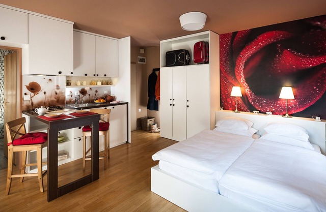 Charming studio for 2, walking distance to attractions, cafés, restaurants.