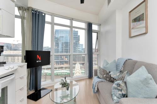 Charming Studio in the Heart of Downtown Toronto
