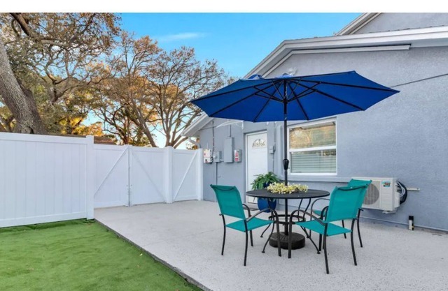 Charming studio with private patio & free parking.