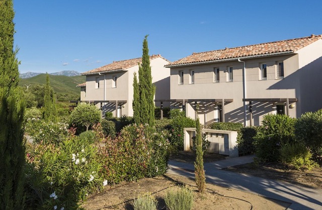 Charming summer-decorated holiday home in Northern Corsica