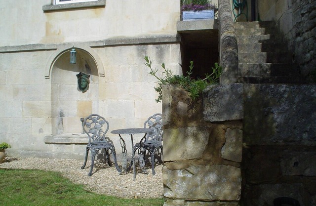 Charming Sunny Mews Cottage Relax in Comfort and Style Great Views