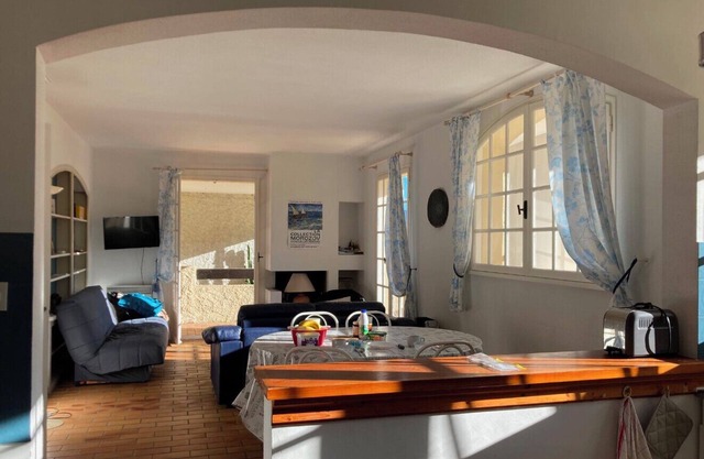 Charming T3 terrace near the sea