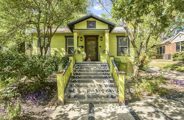 Charming Tarrytown 1946 Bungalow Fully Renovated!