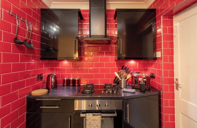 Charming Three Bedroom House in Birmingham