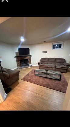 Charming Town home Located in A Quiet Neighborhood