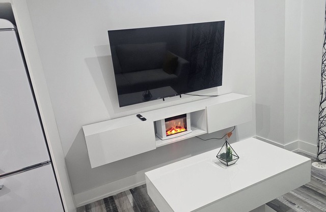 Charming townhome with AC and WiFi in wonderful Vaughan