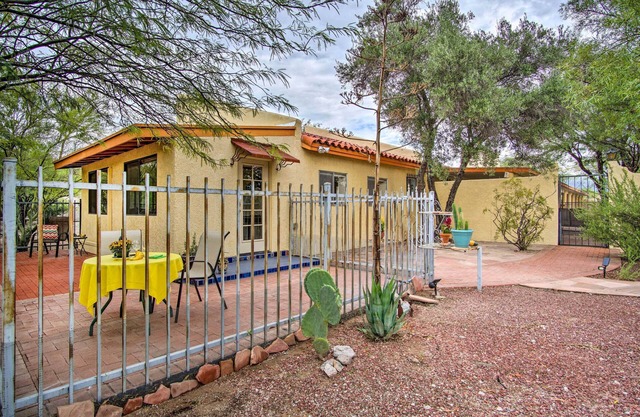 Charming Tucson Casita Near Hiking & Biking!