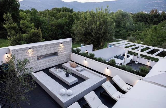 Charming Villa with Pool in Tivat