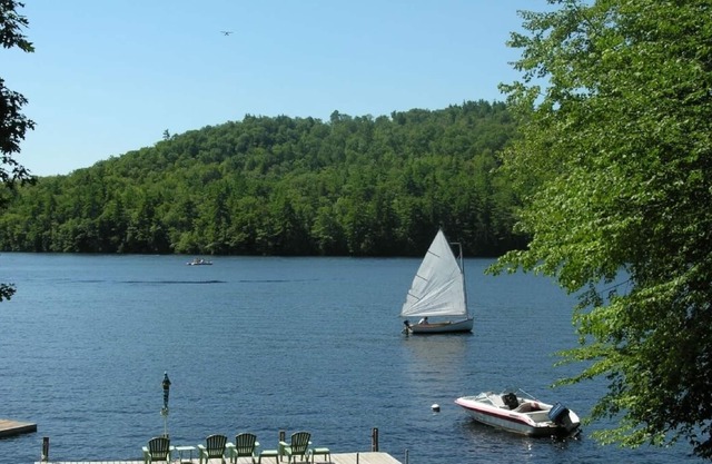 Charming Waterfront Cottage on pristine Southern Maine Lake