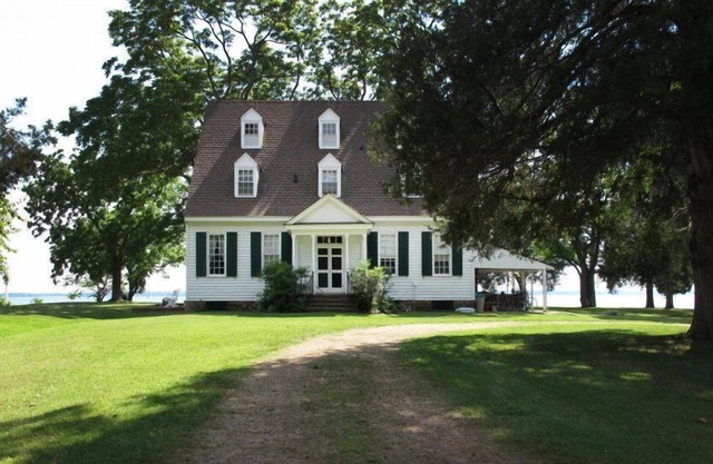 Charming Waterfront Family Getaway On The Rappahannock