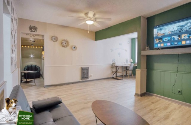 Charming Windsor Park Stay – 1BR|1BA w/Workspace