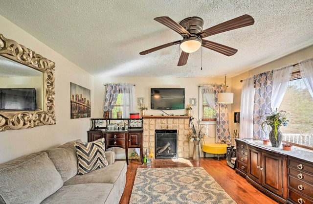 Charming Winston-salem Home ~ 5 Mi to Dtwn!