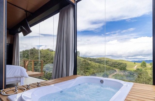 Charmoso chalé lareira e hidro VST034