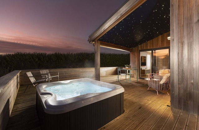 Charterhouse, Strawberryfield Park - a lodge that sleeps 2 guests in 1 bedroom