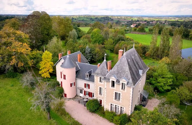 Chateau/Country House