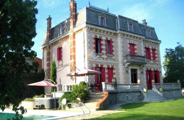 Chateau ideal for Family Holidays/Reunions, Etc.