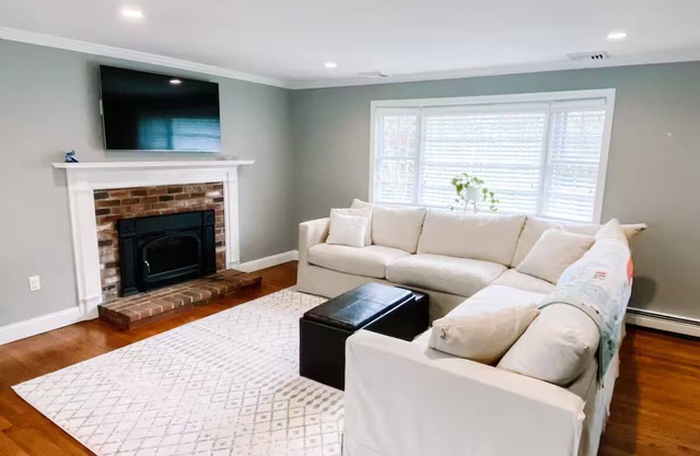 Chatham+Harwich:3bd/2ba/Outdoorshower/deck+AC