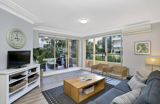 Chatswood- CHATS Eddy Road - Spacious 2BR Apartment Near Chatswood CBD, Shops Transport