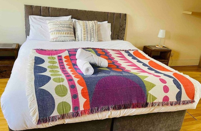 Check our discount Executive 3 bed housen