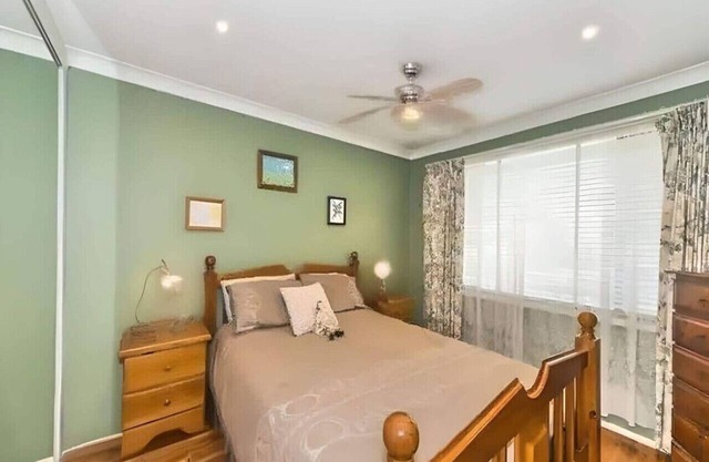 Cheerful 13 Bedrooms with free Parking