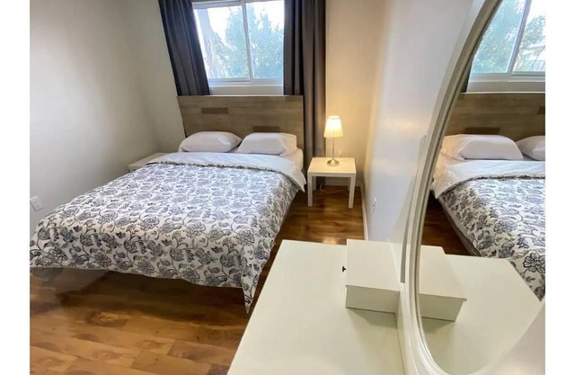 Cheerful 4 Bedrooms Bungalow House