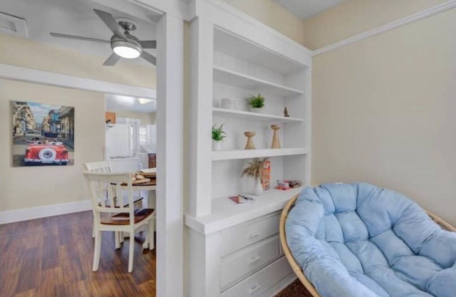 Cheerful Cottage Close to Beach