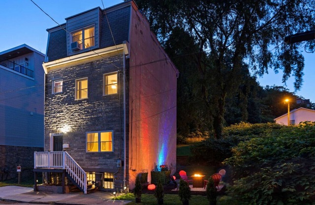 Cheerful Home In A Vibrant, Walkable Area