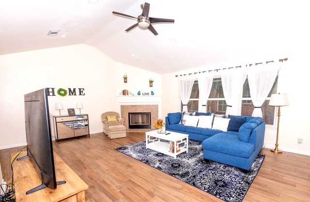 ❤️ Cheerful House 4Bedroom❤️ Willowbrook Mall