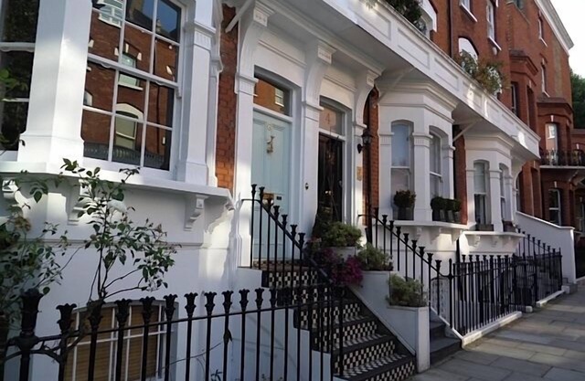 Chelsea close to London centre