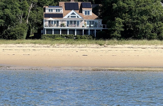 Chequessett Beach House of Wellfleet