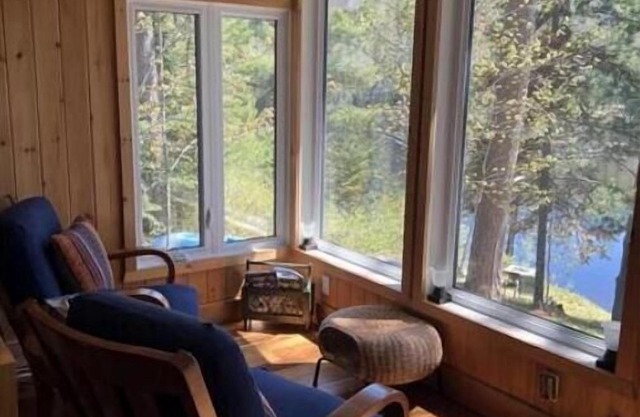 Cherish Lakeside Moments: Create Memories in Paradise