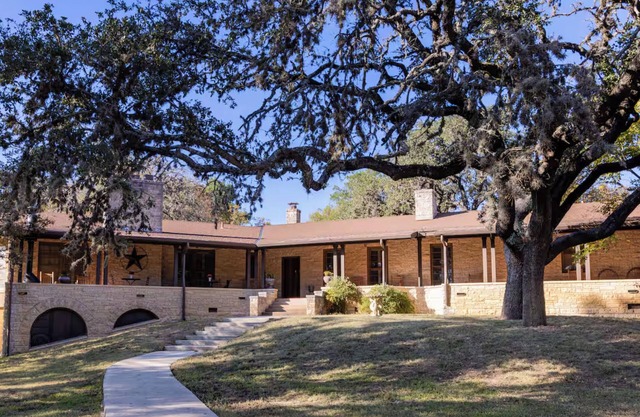 Cherokee Suite: Texas Hill Country Resort/w Pool