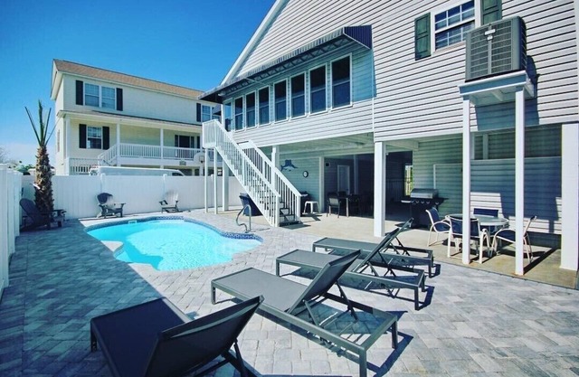 Cherry Grove/North Myrtle Beach Luxury Vacation Home, Private Pool, Pet Friendly