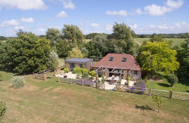 Cherrystone Barn is a bespoke oak framed barn in Sussex sleeping 2 guests
