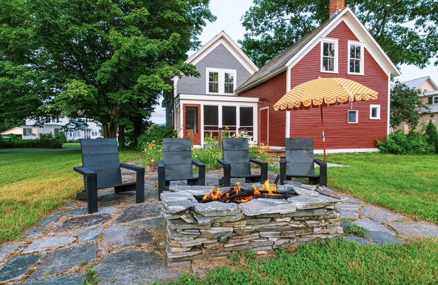Chester Farmhouse Ski Retreat near Slopes
