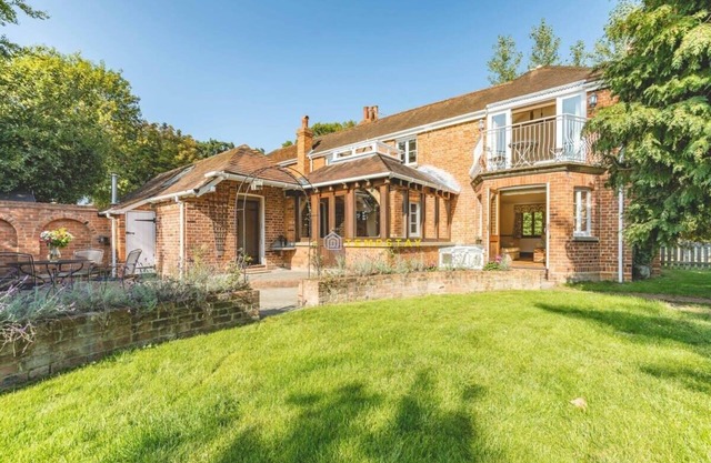 CHESTNUT COTTAGE ❤ WINDSOR COUNTRYSIDE ESCAPE