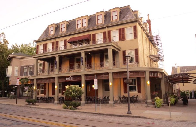 Chestnut Hill Hotel
