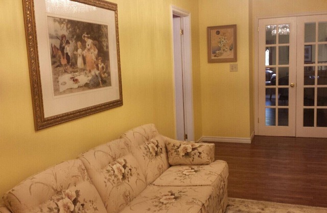 Chestnut Lane Bed & Breakfast - The Blue Room