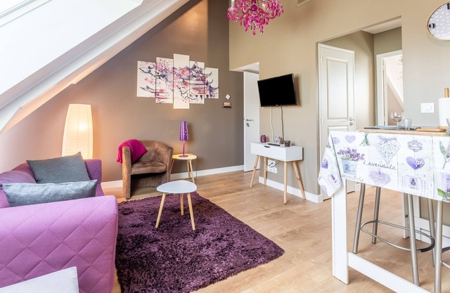 Chevrets - One Bedroom Apartment, Sleeps 2