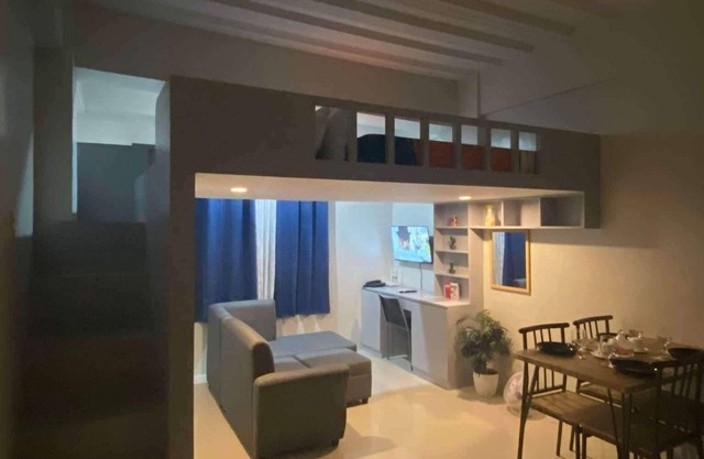 Chic 1-bedroom apartment with AC, WiFi in Kassel residences moonwalk parañaque