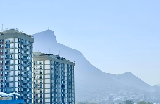 Chic 1BR w/Pool & 2 Balconies at Monsieur Le Blond, Leblon Rio – Le Ciel Brasil